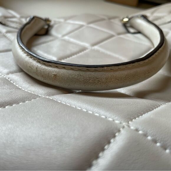 Michael Kors Hamilton Quilted Cream Gold Hardware Handles & Strap Tote Purse - Picture 9 of 13